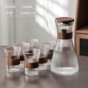 Carafe en verre strié avec 6 verres
